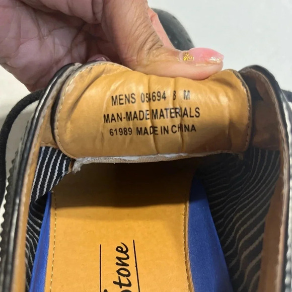 David Stone wing tip black lace up mens dress shoes. Used still look new Size 8 - Picture 7 of 13